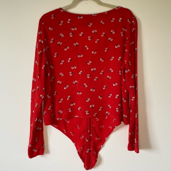 PAPERMOON | Cropped front-tie - Picture 3 of 4